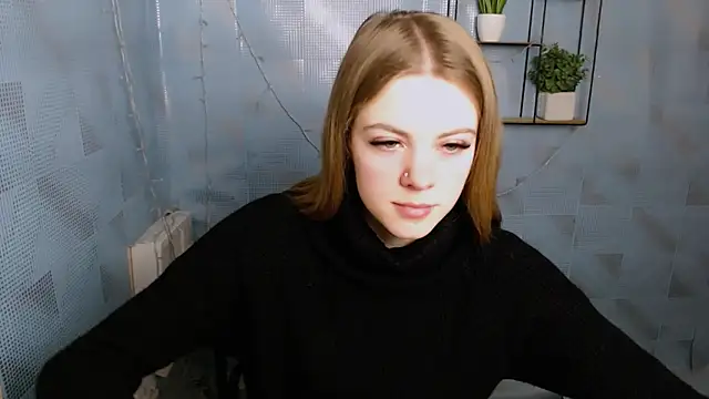 Snapshot of AliceFlirtt_ chatting on February 6, 8:18 am AliceFlirtt online show from February 6, 8:18 am