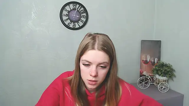 Snapshot of AliceFlirtt_ chatting on February 19, 2:23 pm AliceFlirtt online show from February 19, 2:23 pm