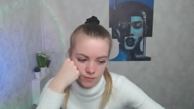 Snapshot of AliceFlirtt_ chatting on November 14, 10:58 am AliceFlirtt online show from November 14, 10:58 am