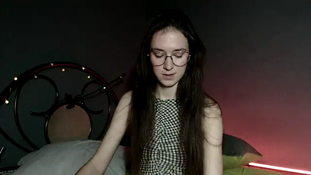 Snapshot of wow__kelly chatting on January 7, 3:23 pm wow kelly online show from January 7, 3:23 pm