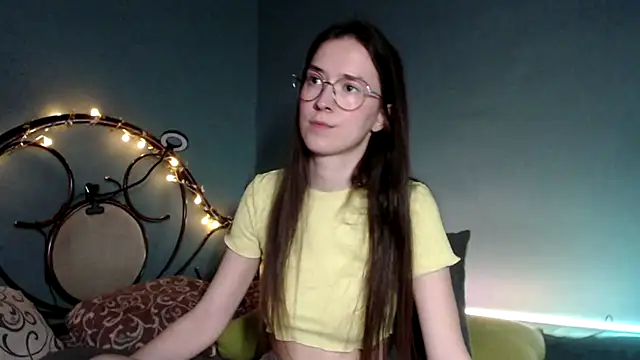 Snapshot of wow__kelly chatting on February 8, 3:00 pm wow kelly online show from February 8, 3:00 pm