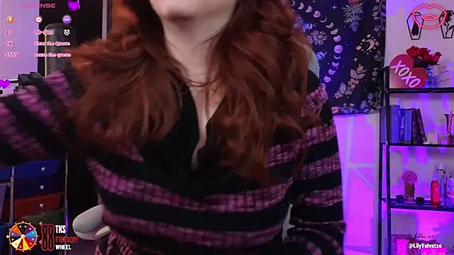 Snapshot of LilyVelvett chatting on February 21, 7:23 am LilyVelvett online show from February 21, 7:23 am