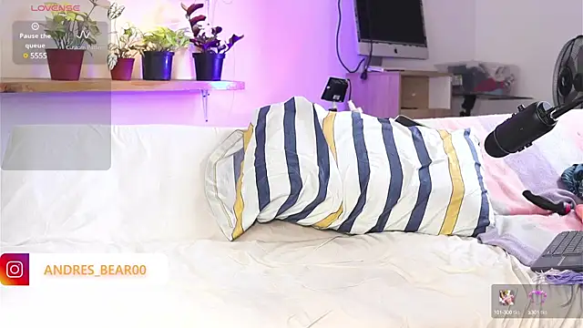 Little Bear00 online show from March 16, 3:17 pm