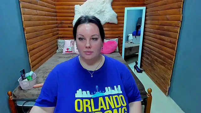 Snapshot of BubbleEmma chatting on January 18, 7:58 pm BubbleEmma online show from January 18, 7:58 pm