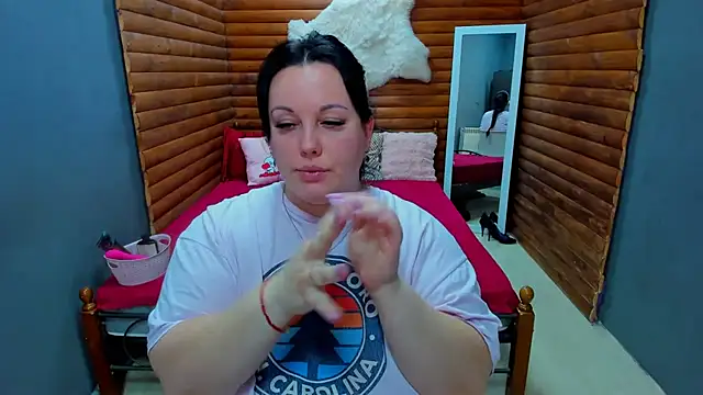 Snapshot of BubbleEmma chatting on January 24, 5:32 pm BubbleEmma online show from January 24, 5:32 pm