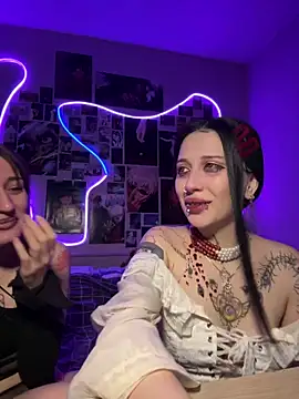 Dooubletroublee online show from February 10, 3:32 am