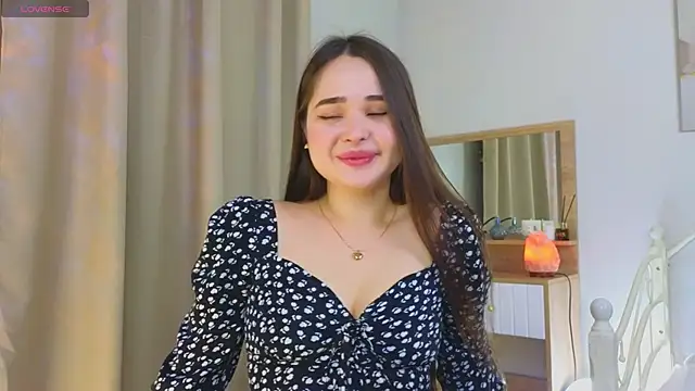 KateBleare online show from March 10, 3:30 pm