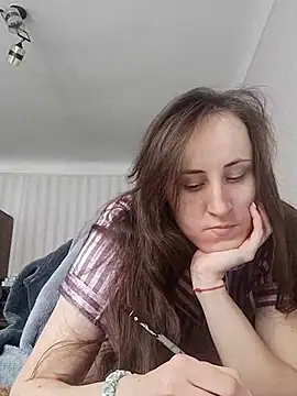 Snapshot of emeli_moon chatting on February 28, 7:48 am emeli moon online show from February 28, 7:48 am