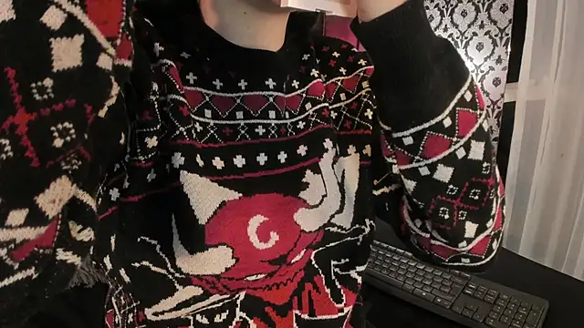 Adeelinee online show from December 18, 8:04 pm