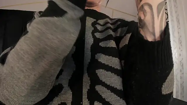 Adeelinee online show from December 20, 8:05 pm