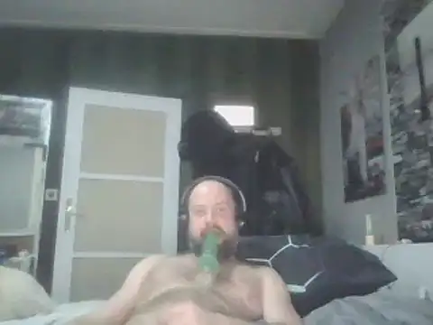 Snapshot of Prehistorixxx2686 chatting on December 23, 4:06 pm Prehistorixxx2686 online show from December 23, 4:06 pm