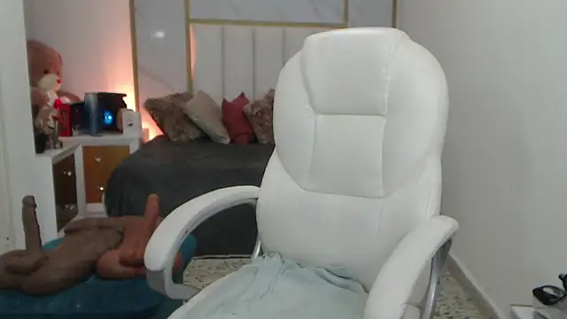 annita cooper  online show from February 26, 7:05 pm