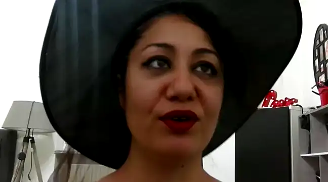 danasantoreal online show from January 6, 9:00 pm