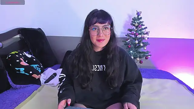Snapshot of Missmonserrat chatting on December 12, 3:54 am Missmonserrat online show from December 12, 3:54 am