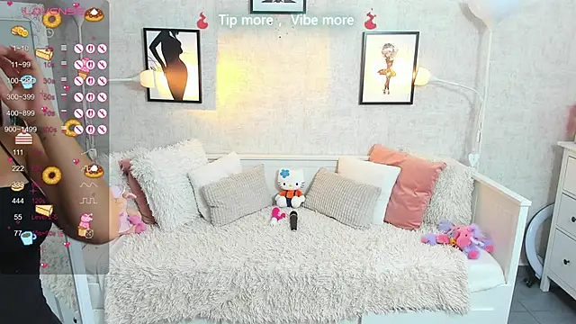 LindsayDeee online show from September 12, 9:42 am