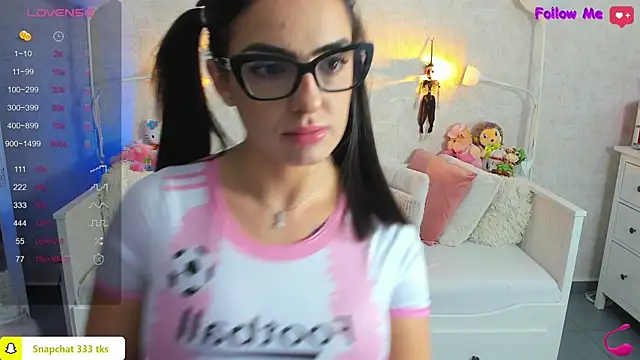 LindsayDeee online show from October 22, 4:46 am