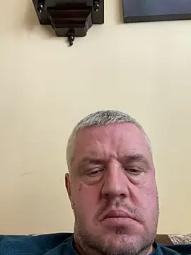 Snapshot of Evolite123 chatting on March 6, 9:14 am Evolite123 online show from March 6, 9:14 am