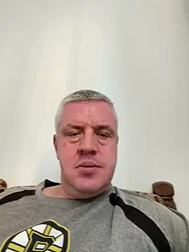 Snapshot of Evolite123 chatting on March 9, 3:27 pm Evolite123 online show from March 9, 3:27 pm