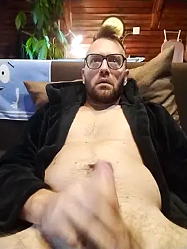 Snapshot of tomee83 chatting on October 6, 6:00 am tomee83 online show from October 6, 6:00 am