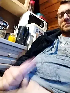 tomee83 online show from November 20, 6:02 am