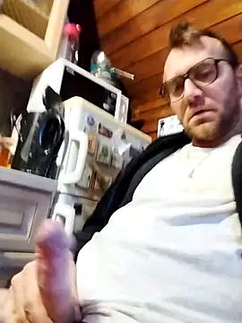 tomee83 online show from January 7, 6:38 am