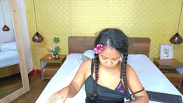 Squirter pussybomb online show from February 1, 3:19 am