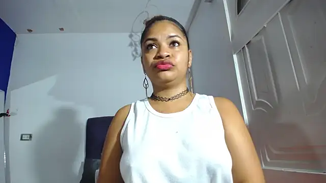 Squirter pussybomb online show from December 4, 5:50 am