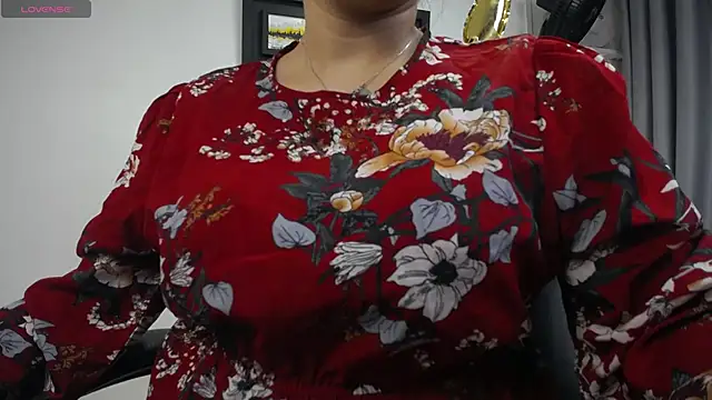 Snapshot of dayadubey_ chatting on February 27, 1:17 pm dayadubey online show from February 27, 1:17 pm