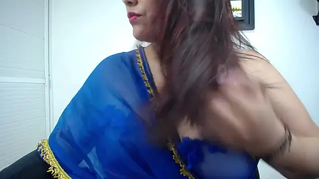 Snapshot of dayadubey_ chatting on March 5, 1:17 pm dayadubey online show from March 5, 1:17 pm