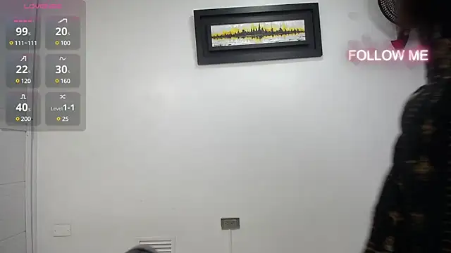 Snapshot of dayadubey_ chatting on March 7, 10:13 am dayadubey online show from March 7, 10:13 am