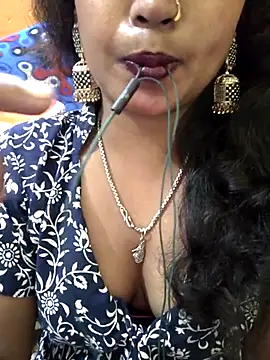 Snapshot of jasss-11 chatting on November 8, 6:18 pm jasss-11 online show from November 8, 6:18 pm