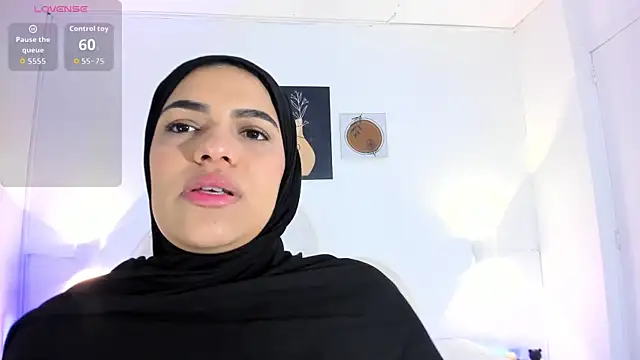 Umarani  online show from November 6, 6:31 pm