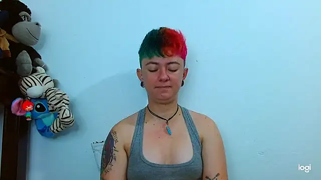 tomboyblue online show from February 19, 2:01 pm