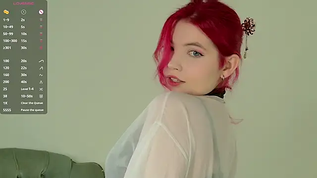 Lisa Adam online show from April 20, 8:10 pm