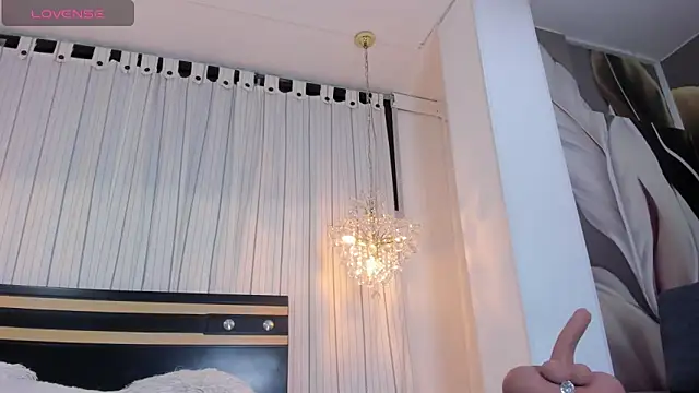 Snapshot of DahianaLincoln chatting on January 19, 7:58 pm DahianaLincoln online show from January 19, 7:58 pm