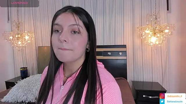 Snapshot of DahianaLincoln chatting on January 22, 1:53 am DahianaLincoln online show from January 22, 1:53 am