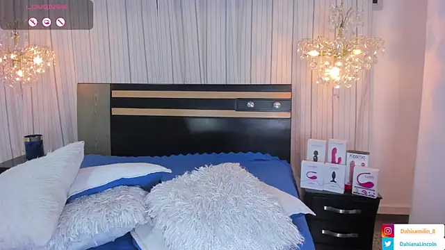 Snapshot of DahianaLincoln chatting on February 9, 11:15 pm DahianaLincoln online show from February 9, 11:15 pm