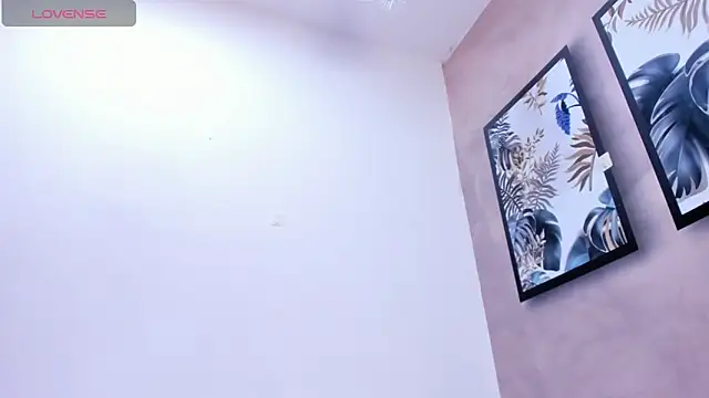 Snapshot of DahianaLincoln chatting on October 10, 11:48 pm DahianaLincoln online show from October 10, 11:48 pm