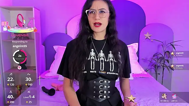 Snapshot of SophieGomez22 chatting on November 30, 11:25 am SophieGomez22 online show from November 30, 11:25 am