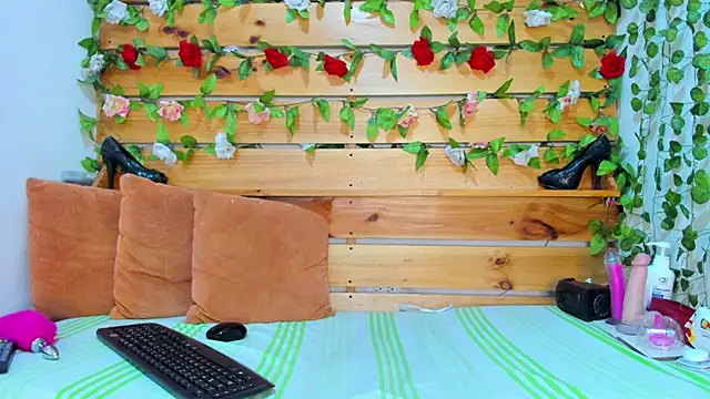 Snapshot of daniela_casallas_ chatting on March 11, 5:35 pm daniela casallas online show from March 11, 5:35 pm