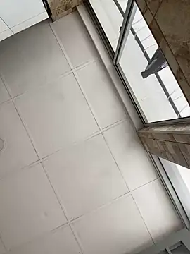 Snapshot of DanielGomez9 chatting on December 9, 5:08 pm DanielGomez9 online show from December 9, 5:08 pm