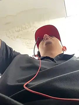 Snapshot of DanielGomez9 chatting on January 16, 2:30 pm DanielGomez9 online show from January 16, 2:30 pm