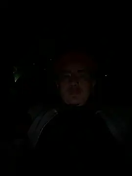 Snapshot of DanielGomez9 chatting on January 29, 12:01 am DanielGomez9 online show from January 29, 12:01 am