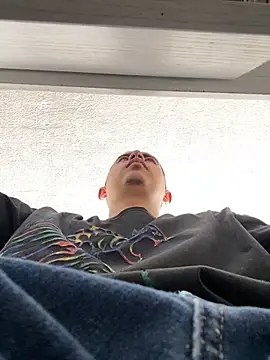 Snapshot of DanielGomez9 chatting on February 3, 4:31 pm DanielGomez9 online show from February 3, 4:31 pm