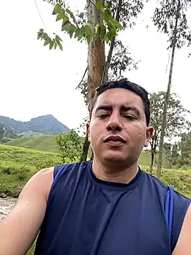 Snapshot of DanielGomez9 chatting on February 23, 6:45 pm DanielGomez9 online show from February 23, 6:45 pm