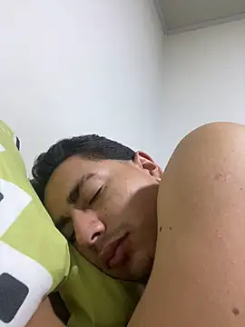 Snapshot of DanielGomez9 chatting on March 9, 11:35 pm DanielGomez9 online show from March 9, 11:35 pm