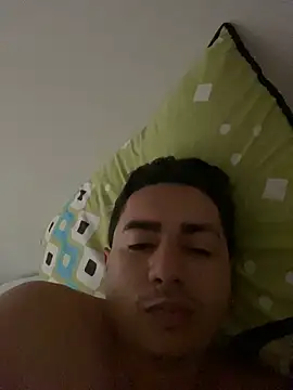 Snapshot of DanielGomez9 chatting on March 10, 12:37 pm DanielGomez9 online show from March 10, 12:37 pm