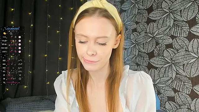 Snapshot of TaraSims chatting on January 24, 4:16 am TaraSims online show from January 24, 4:16 am