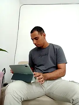 bonehur online show from February 6, 9:51 pm