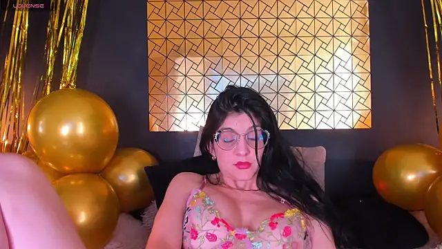 Snapshot of caro_lyne_ chatting on February 4, 5:55 pm caro lyne online show from February 4, 5:55 pm